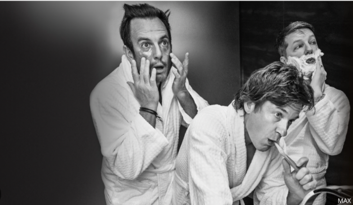 how did Jason Bateman and Sean Hayes meet?